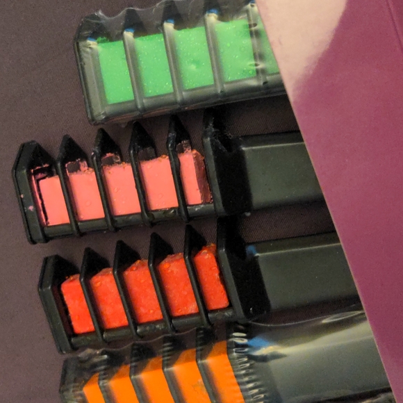 ❤️ Mini Hair Color Combs - Picture 3 of 7